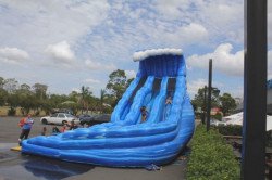 Giant 18' Water Slide